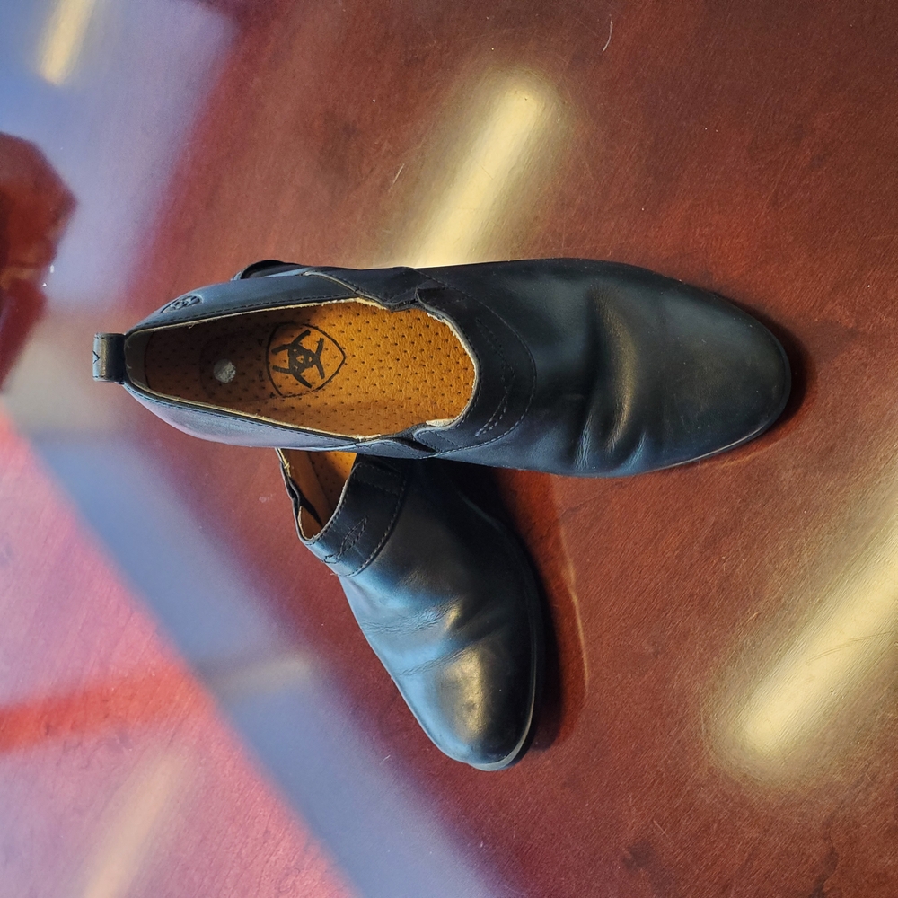 Womens Ariat Black Leather Shoes Like New, Barely Worn